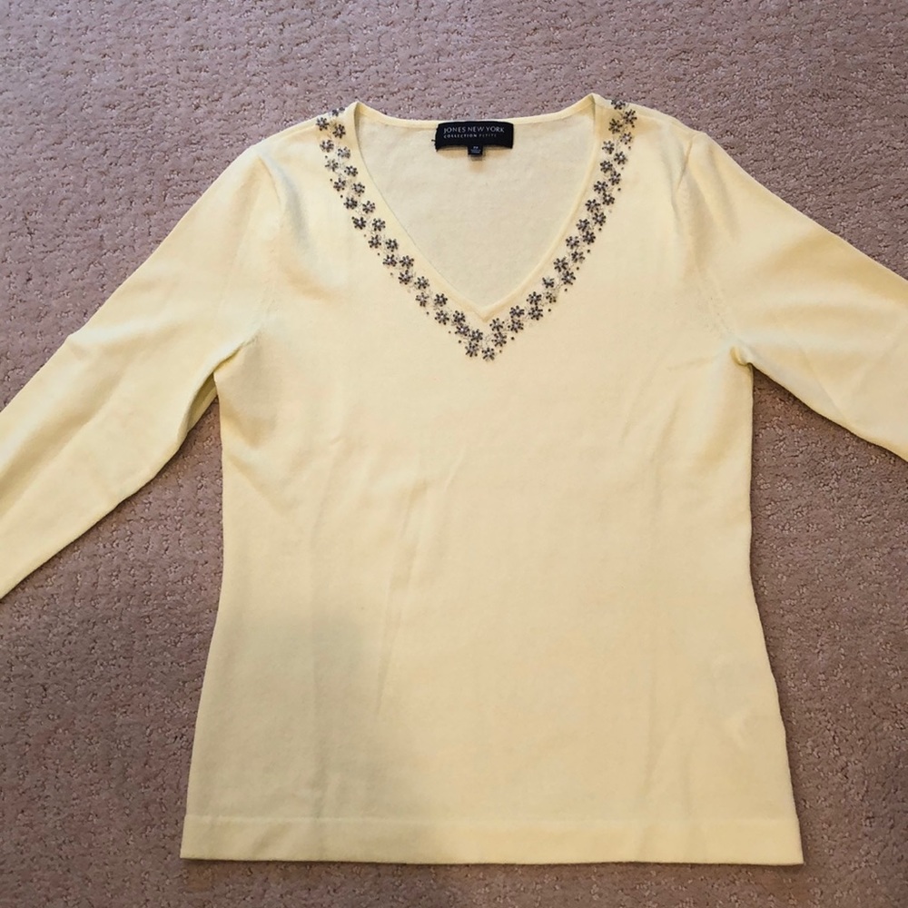 NEW LISTING! Sequined Top